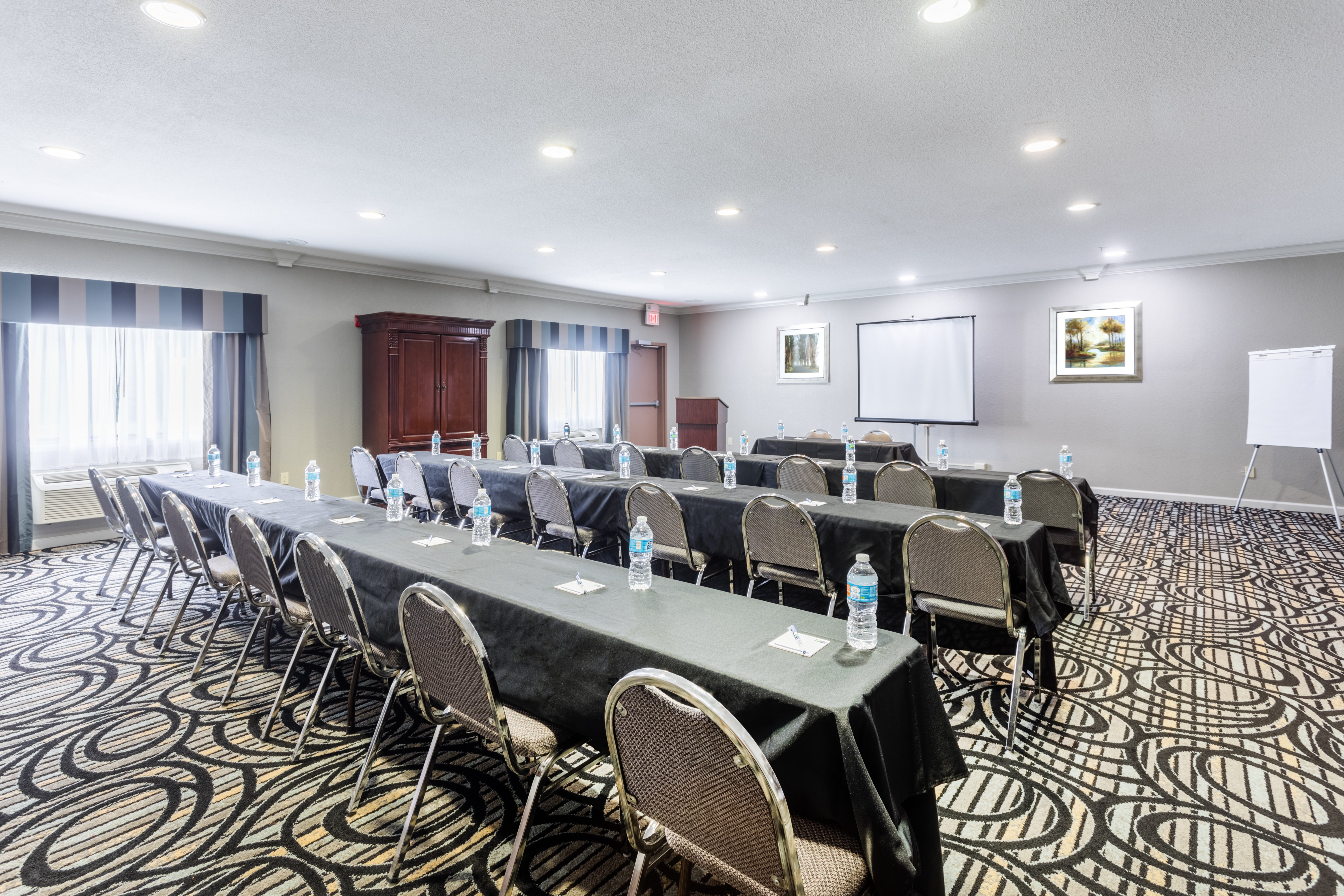Holiday Inn Express Hotel And Suites Lake Charles 49/58