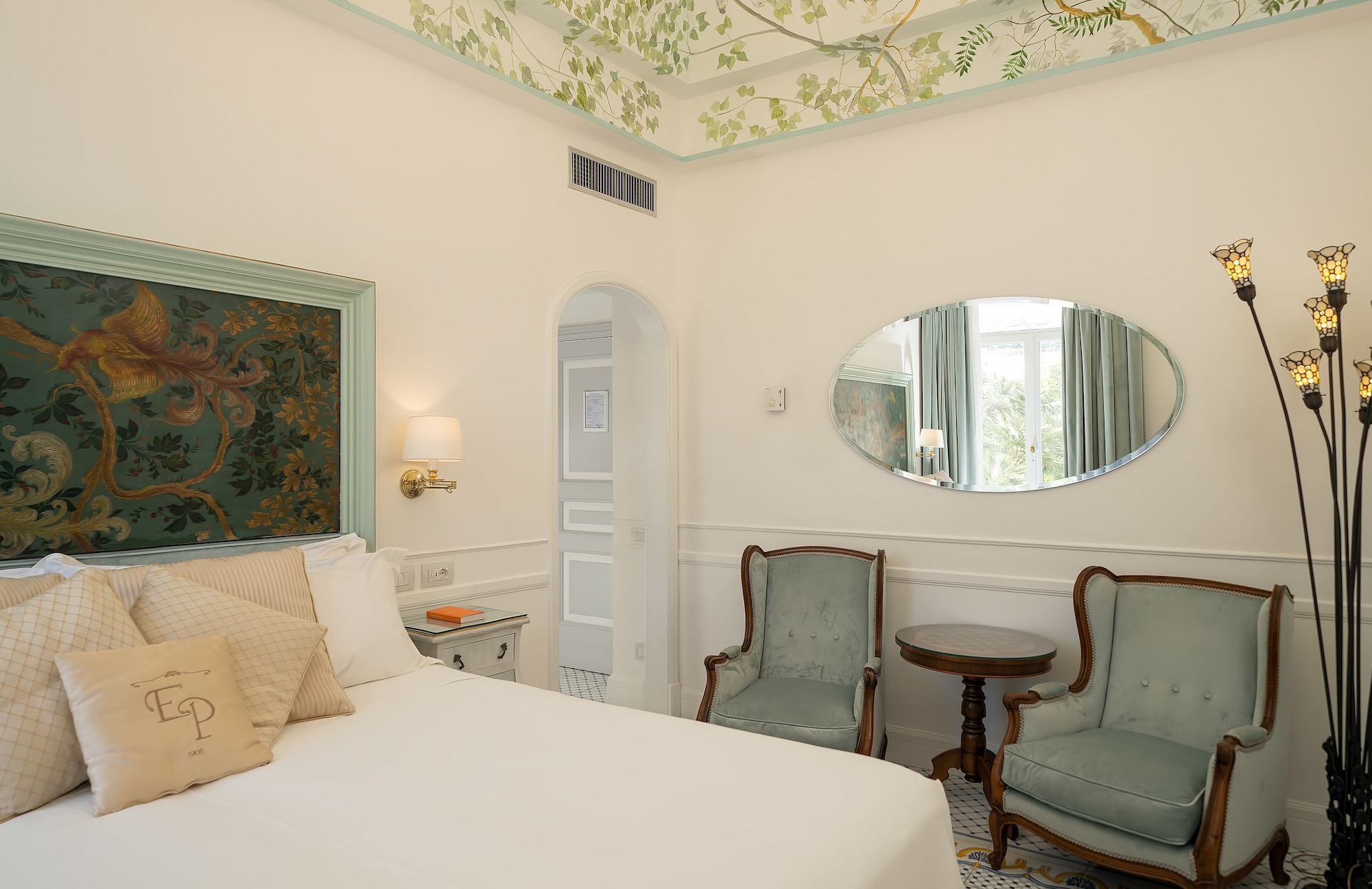 CLASSIC, DOUBLE BED, GARDEN VIEW