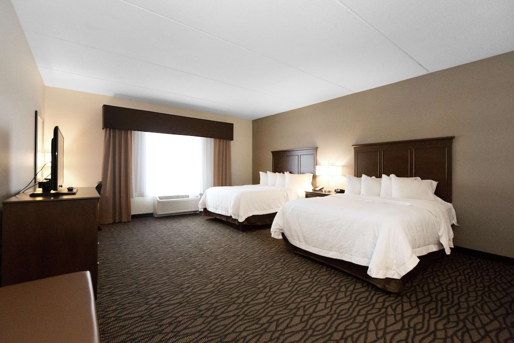 Hampton Inn Butler 8/40