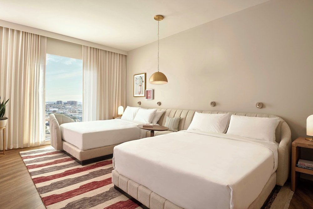 ROOM, 2 QUEEN BEDS