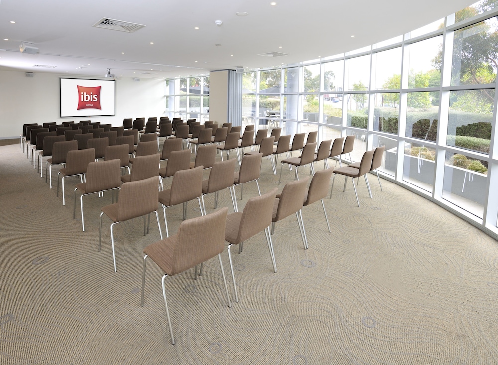 IBIS MELBOURNE GLEN WAVERLEY 69/76