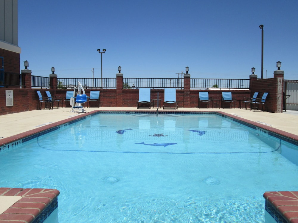 Holiday Inn Express Hotel And Suites Fort Stockton 6/47