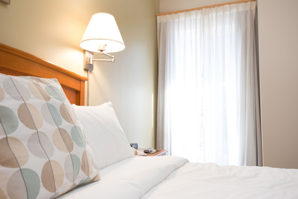 Banff Inn 30/81