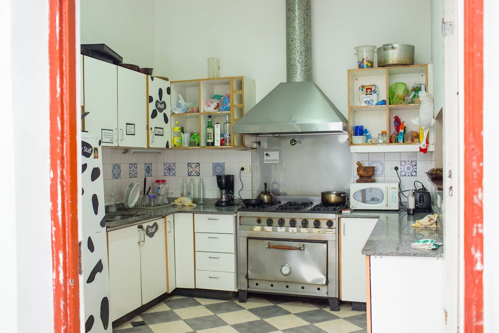 Sabatico Travelers Hostel 29/50