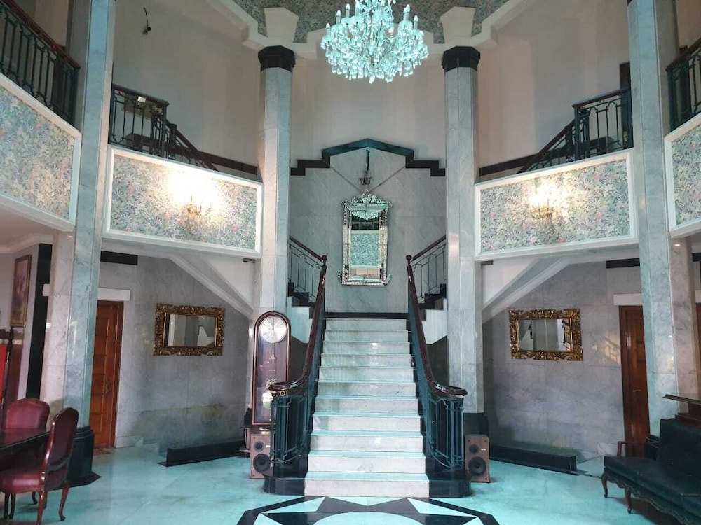 Arimbi Pejaten Suites 6/46