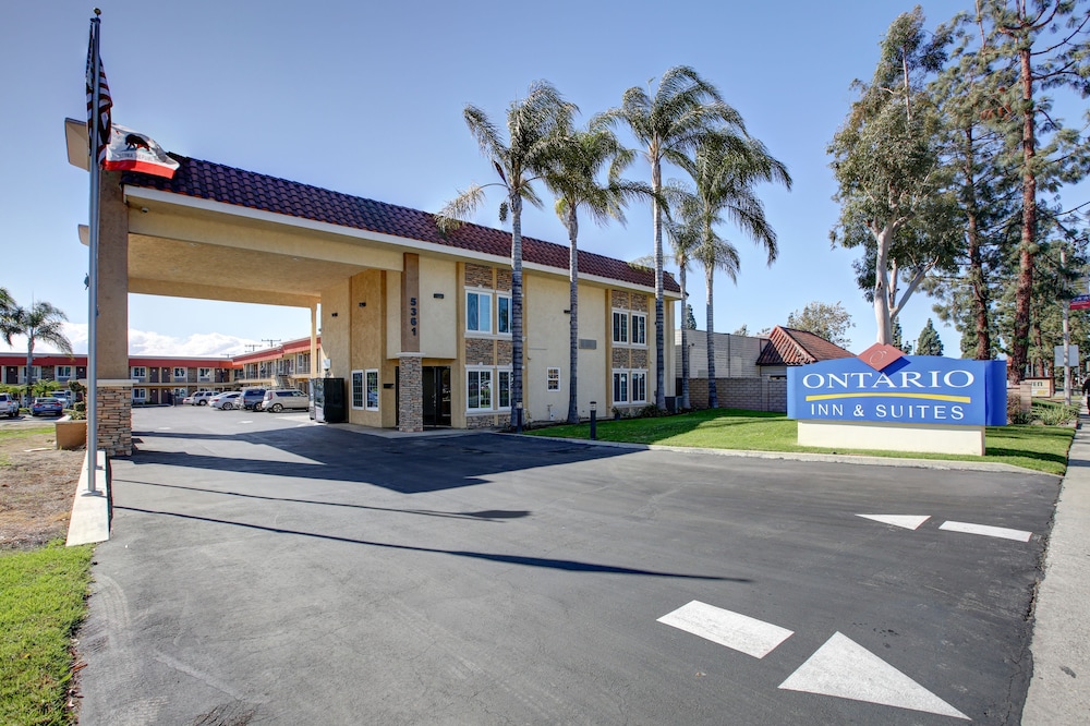 Ontario Inn & Suites 34/50