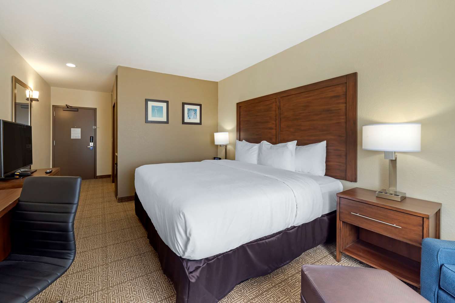 Comfort Inn and Suites Harrah 7/23