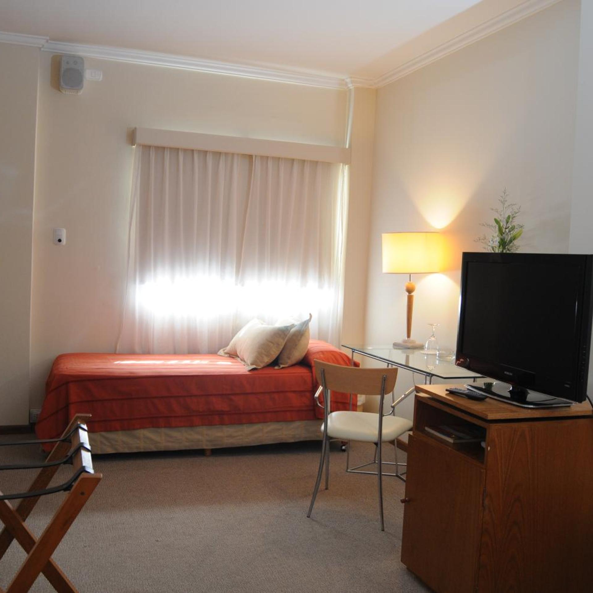 Parra Hotel and Suites 18/27
