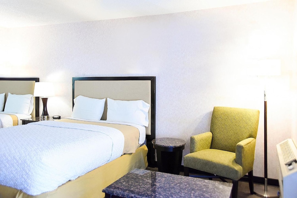 Argo Inn and Suites 17/48