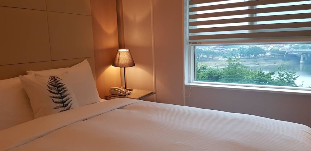 New California Hotel 23/46