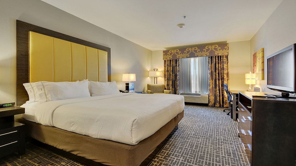 Standard, King Bed, Accessible