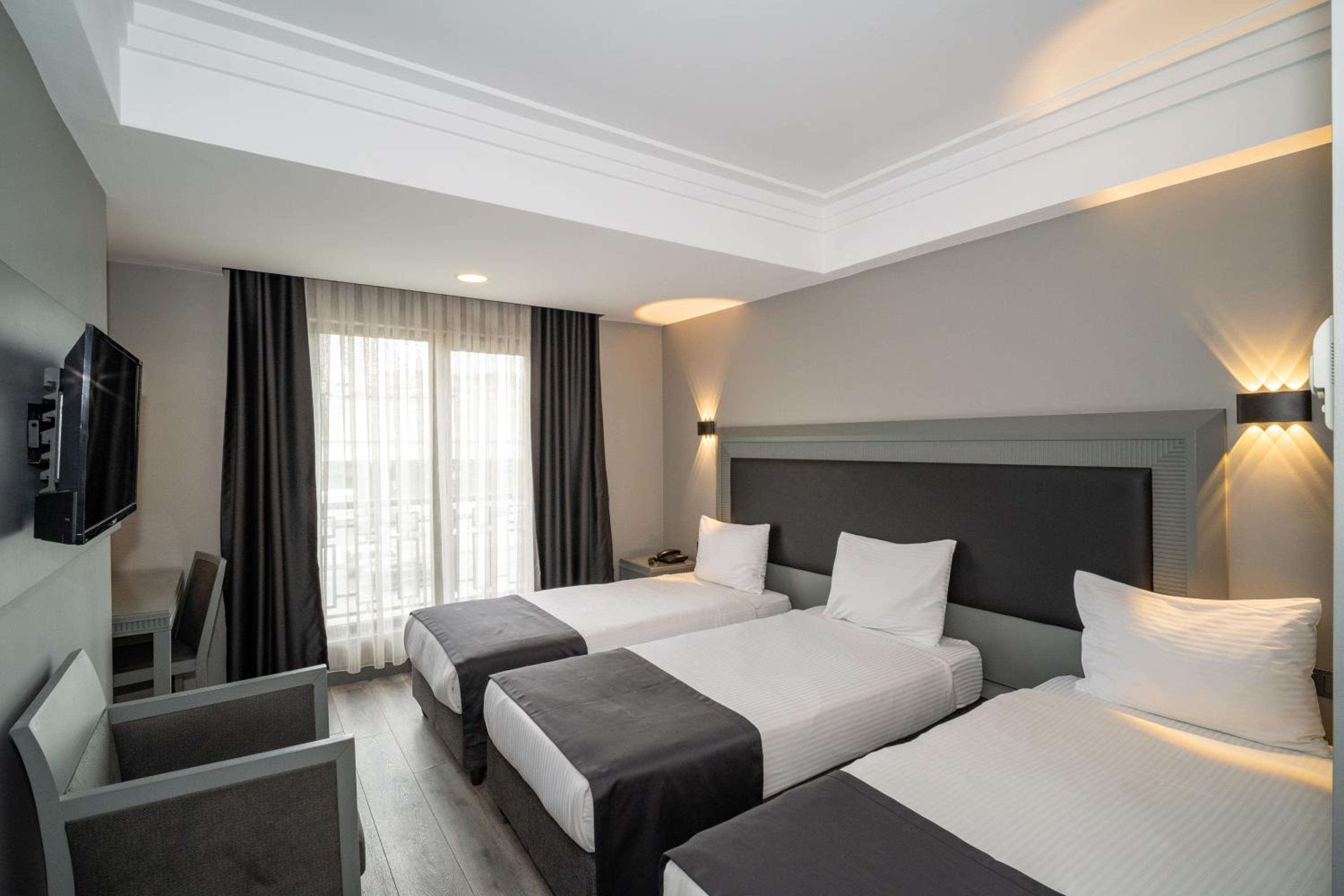 Room, Triple, 3 Beds, City View