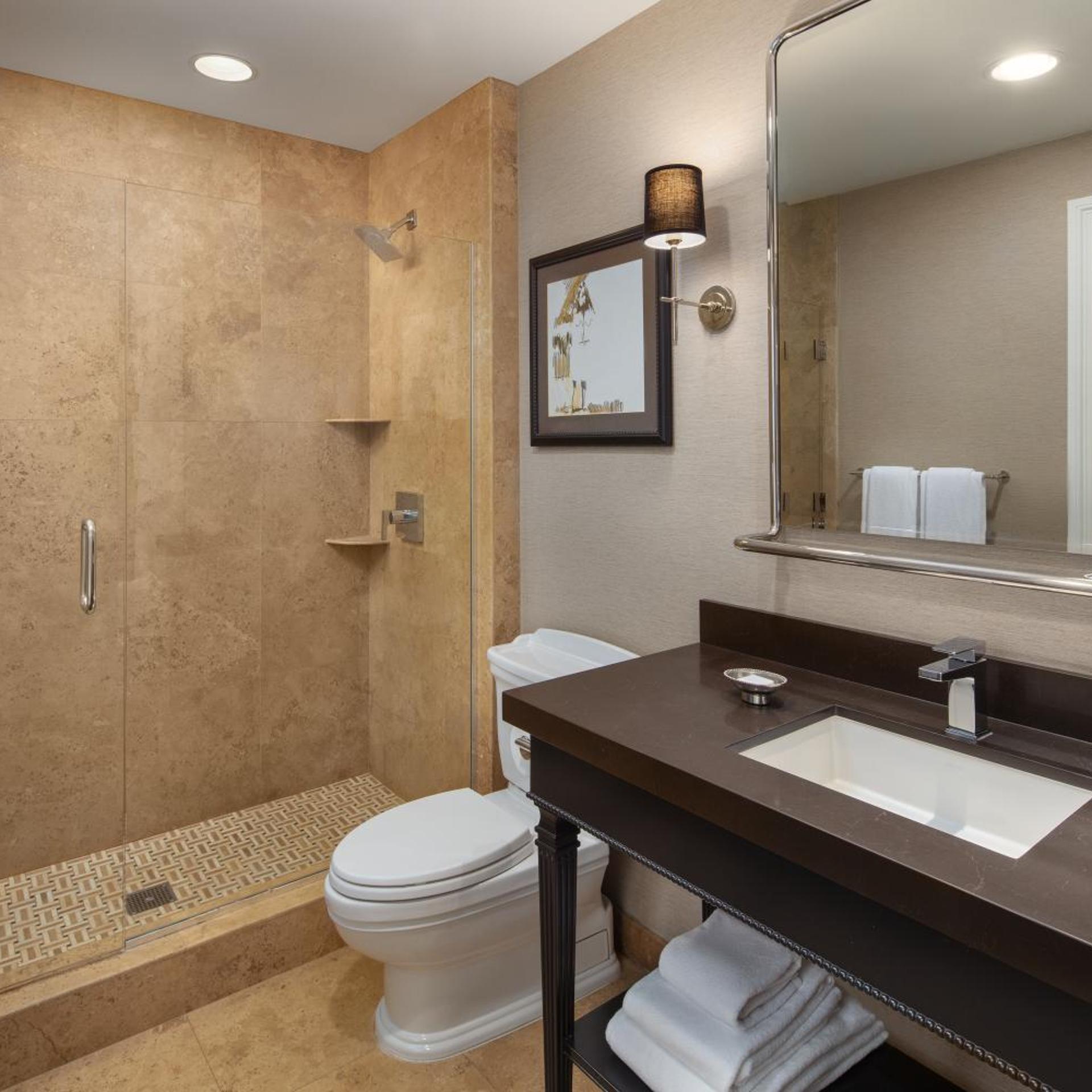 Chafee, Junior Suite, King Bed
