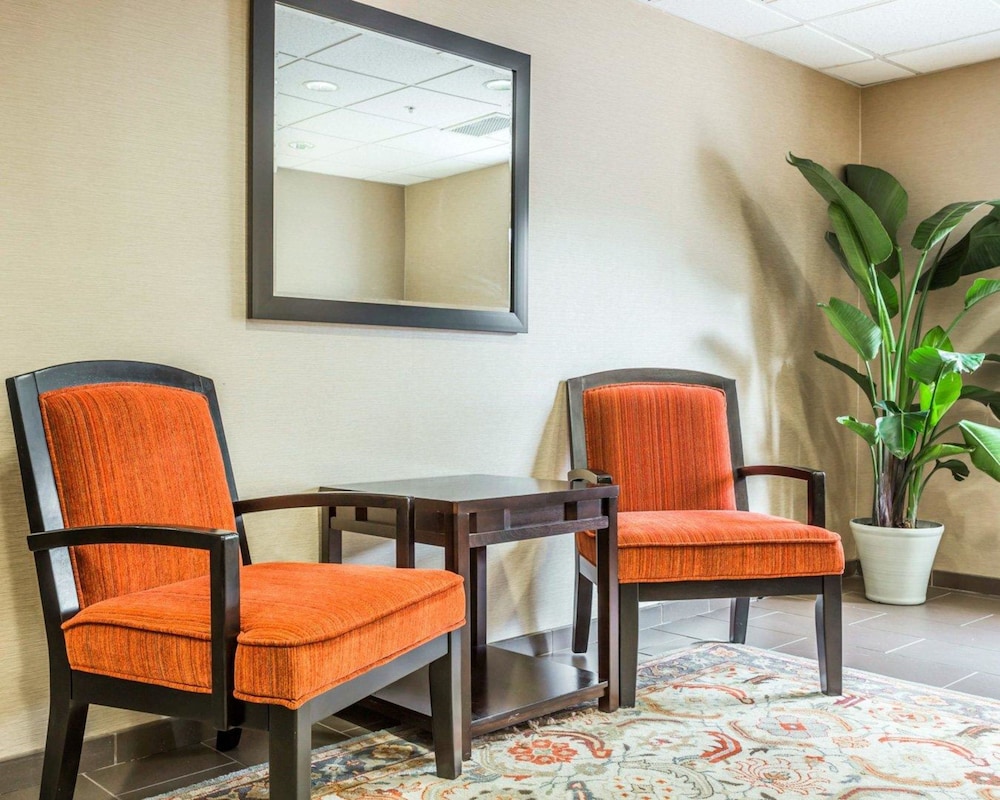 Comfort Suites At Isle Of Palms Connector 40/48