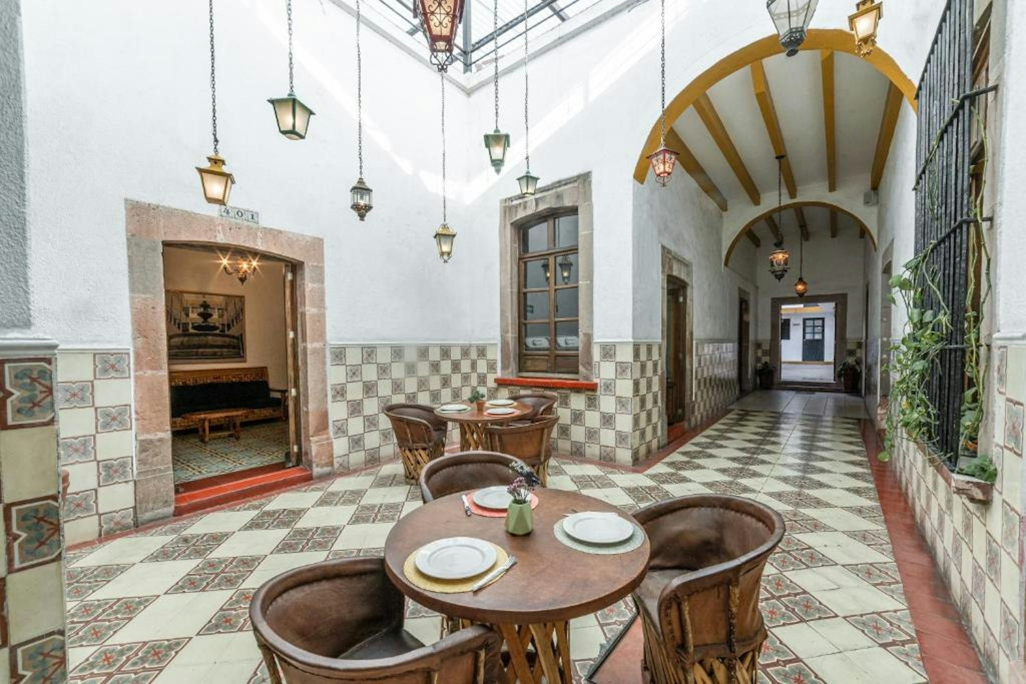 Hotel Meson de Isabel 11/19