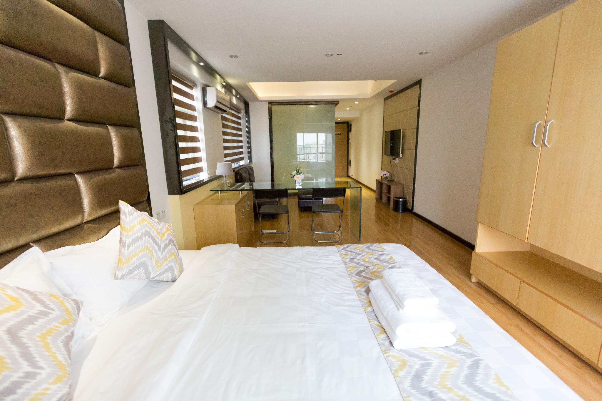 Boutique, King Bed