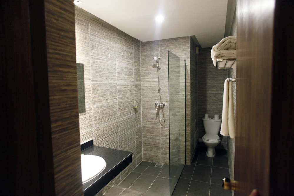 Hotel Sabah 16/42
