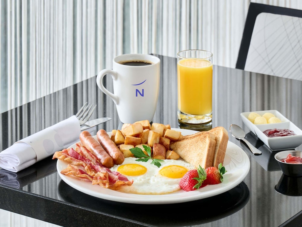 Novotel Toronto North York 60/72