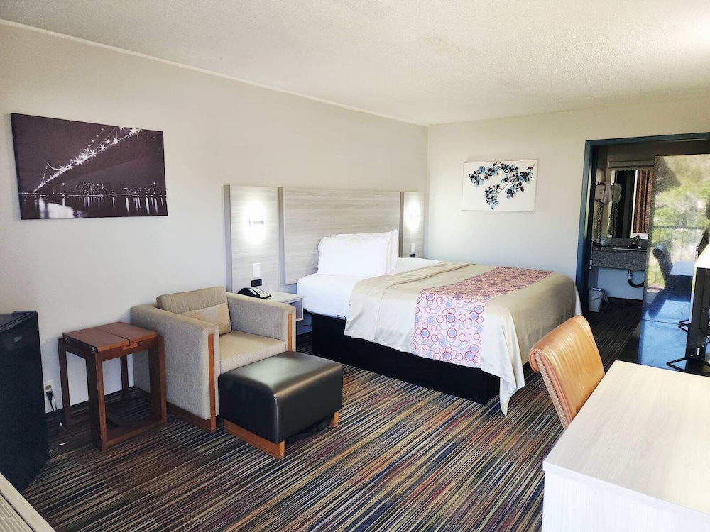 Room at Discovery Inn Lafayette Airport I-10, LAFAYETTE - LA