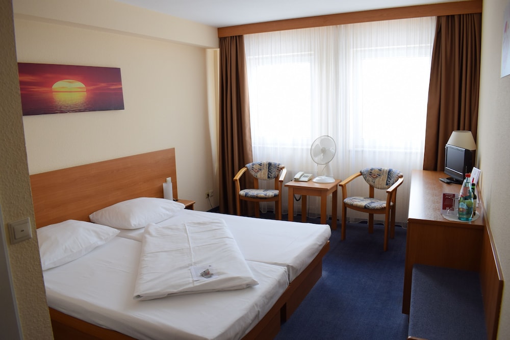 STANDARD, DOUBLE BED