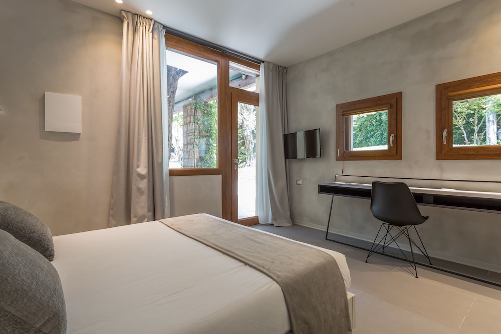 ROOM, DOUBLE OR TWIN BED, GARDEN VIEW