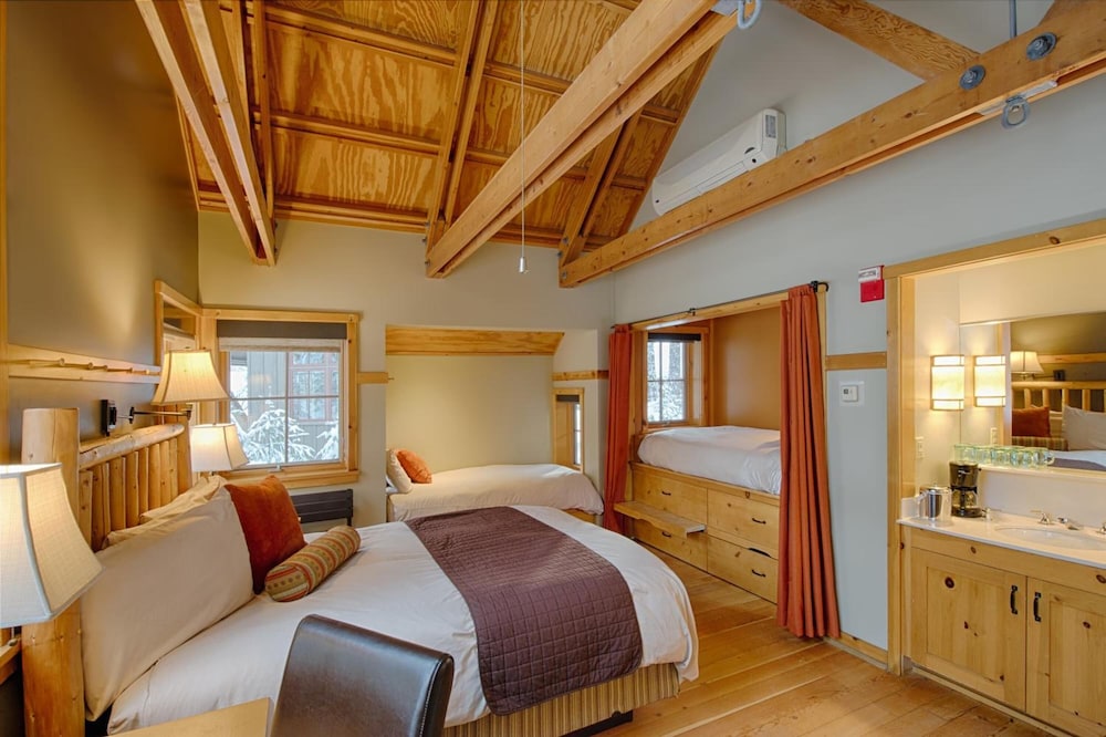 Sleeping Lady Mountain Resort 21/77