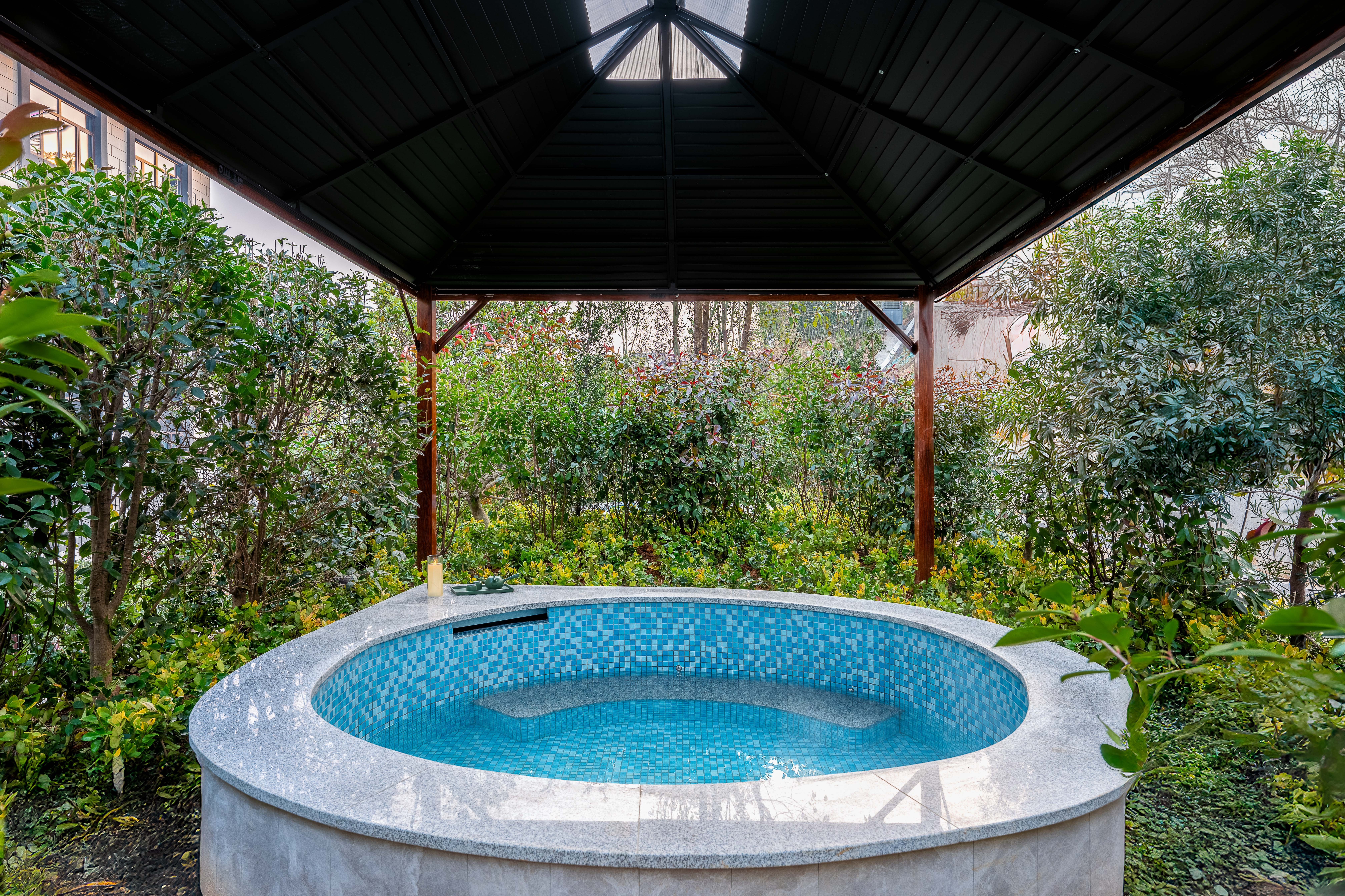 Holiday Inn Jiuhua Mountain Hot Spring Hotel 48/50