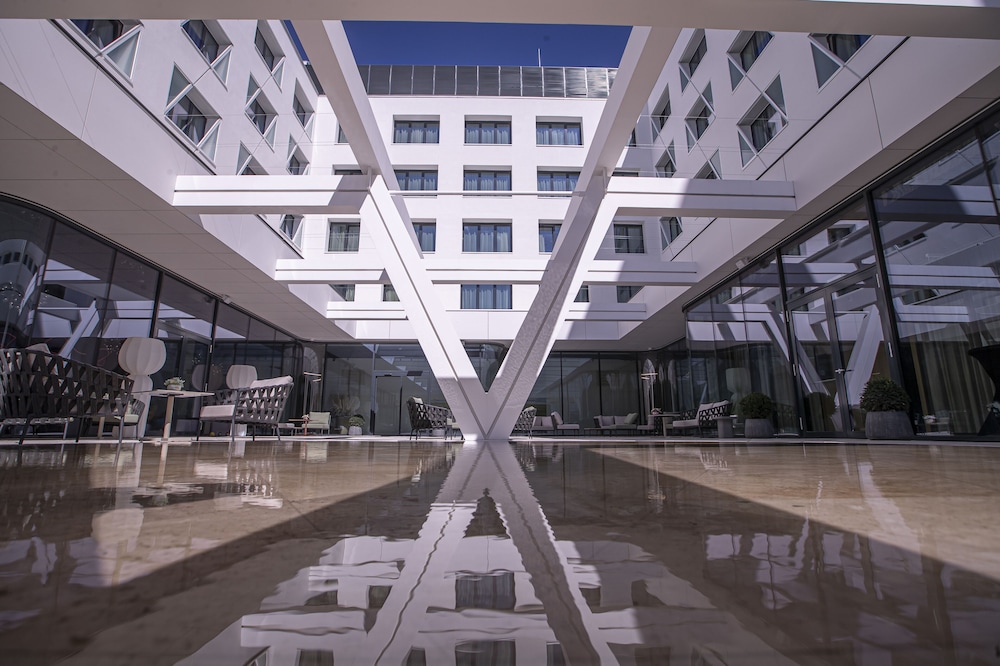 Mercure Debrecen Hungary 3/49