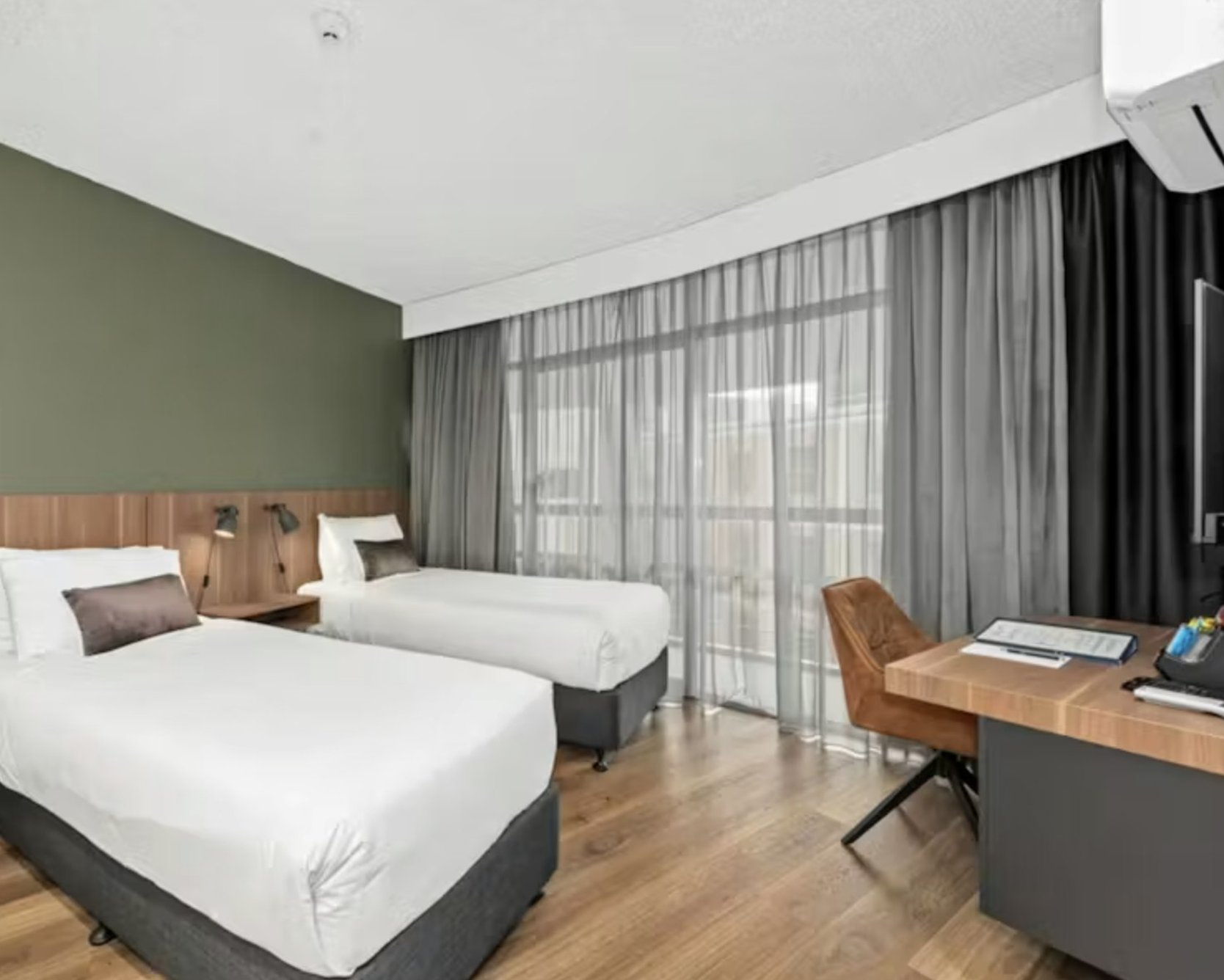 Madison Hotel Tower Mill 23/43