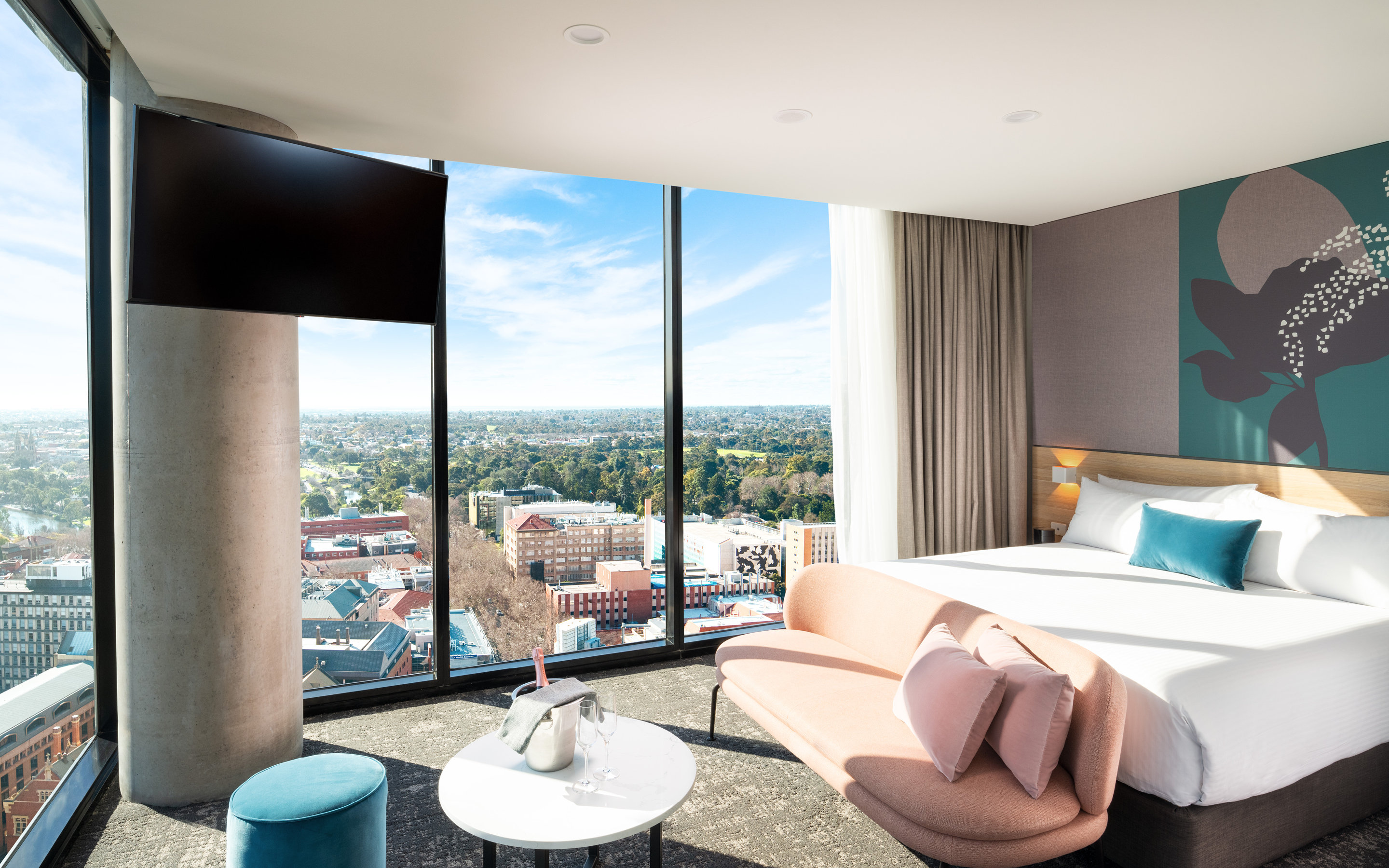 Premium, King Bed, Adelaide Hills View, Corner