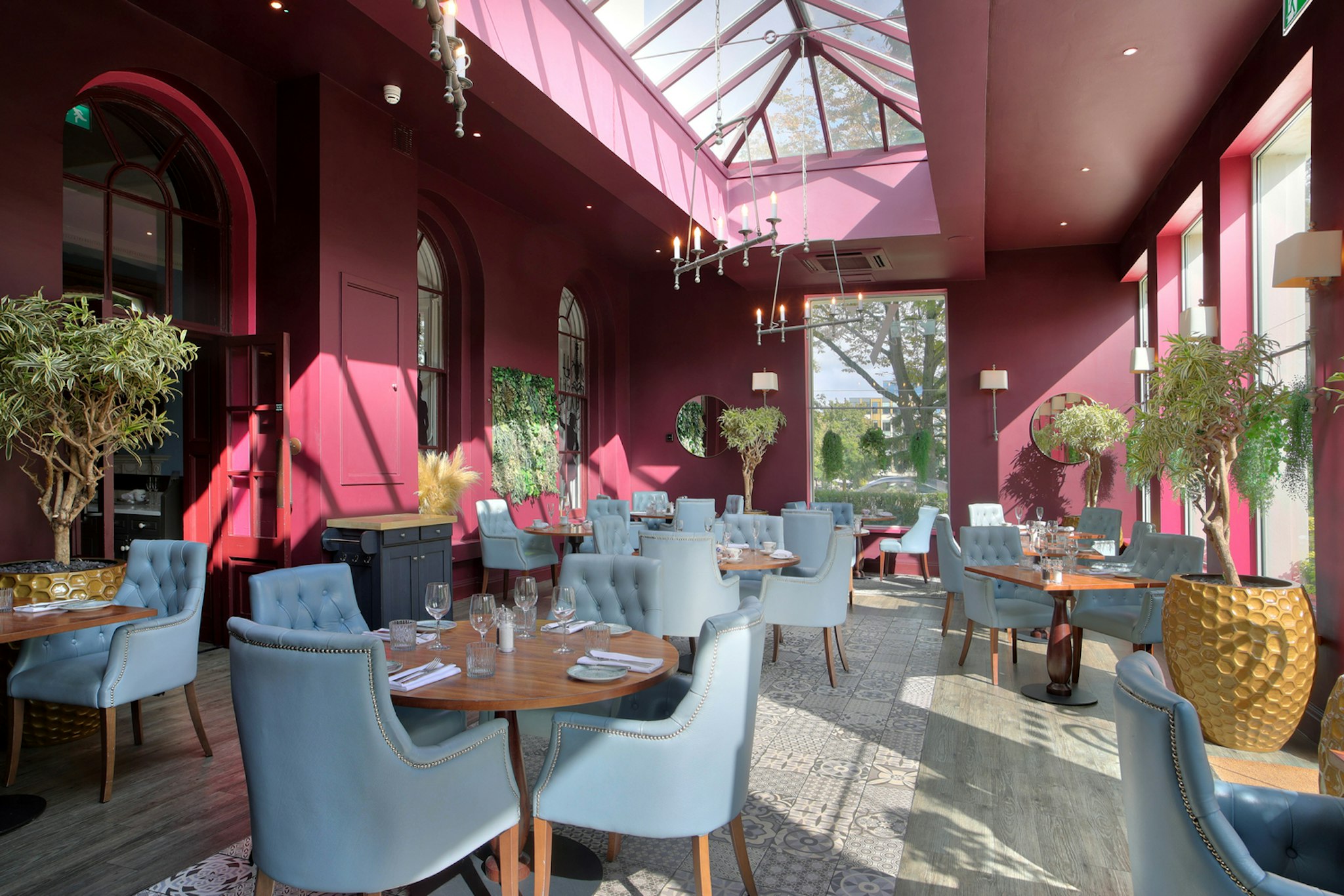 Queens Hotel Cheltenham 40/53