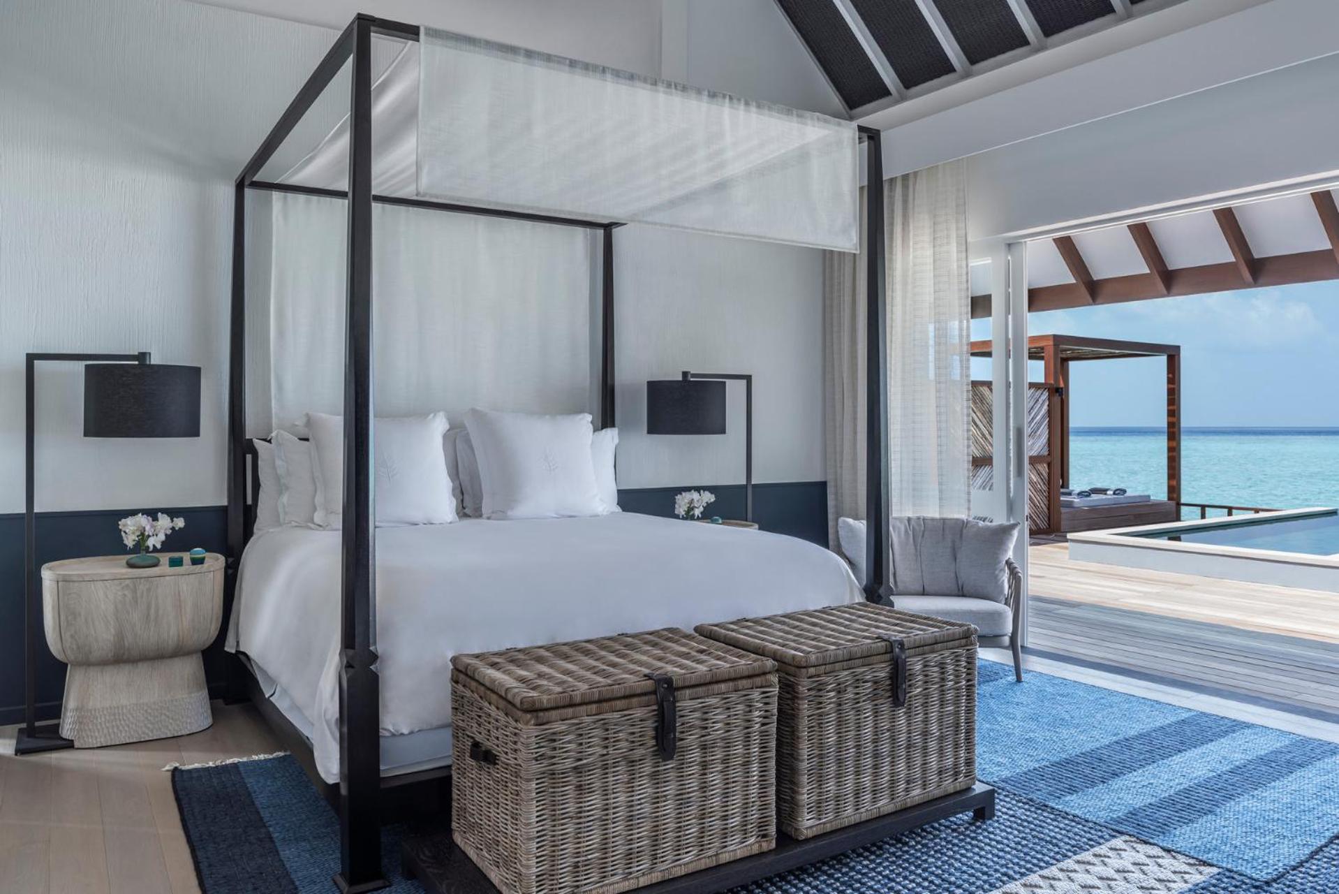 2 Bedrooms, Water, Suite, King and Twin Beds