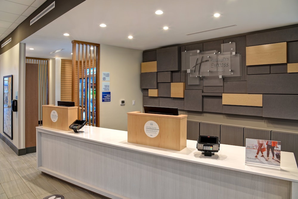 Holiday Inn Express And Suites Ottawa 6/50