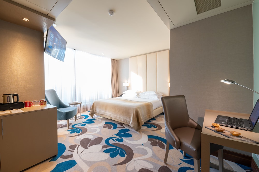 ROOF TOP, DOUBLE BED, TERRACE