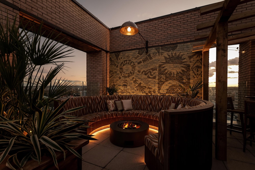 Hyatt House Leeds 32/50