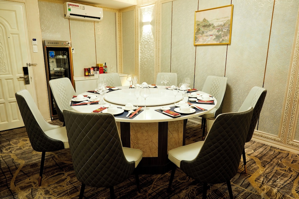 A&Em Hotels & Apartment 66/75