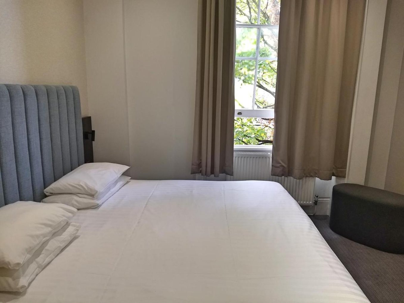 GARDEN COURT HOTEL 13/23