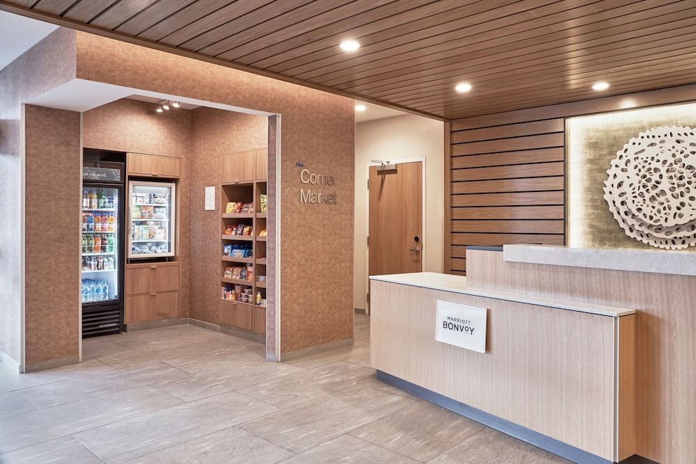 Fairfield Inn & Suites by Marriott Penticton 7/50