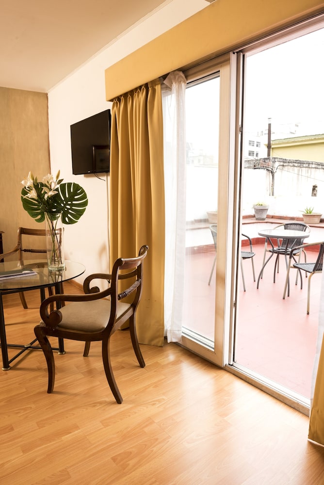 MAYFLOWER SUITES 27/42