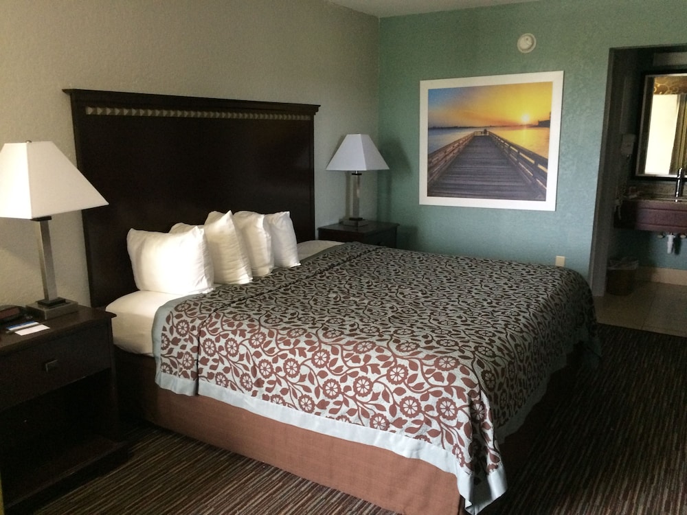 Days Inn Fort Lauderdale Airport North Cruise Port 11/19