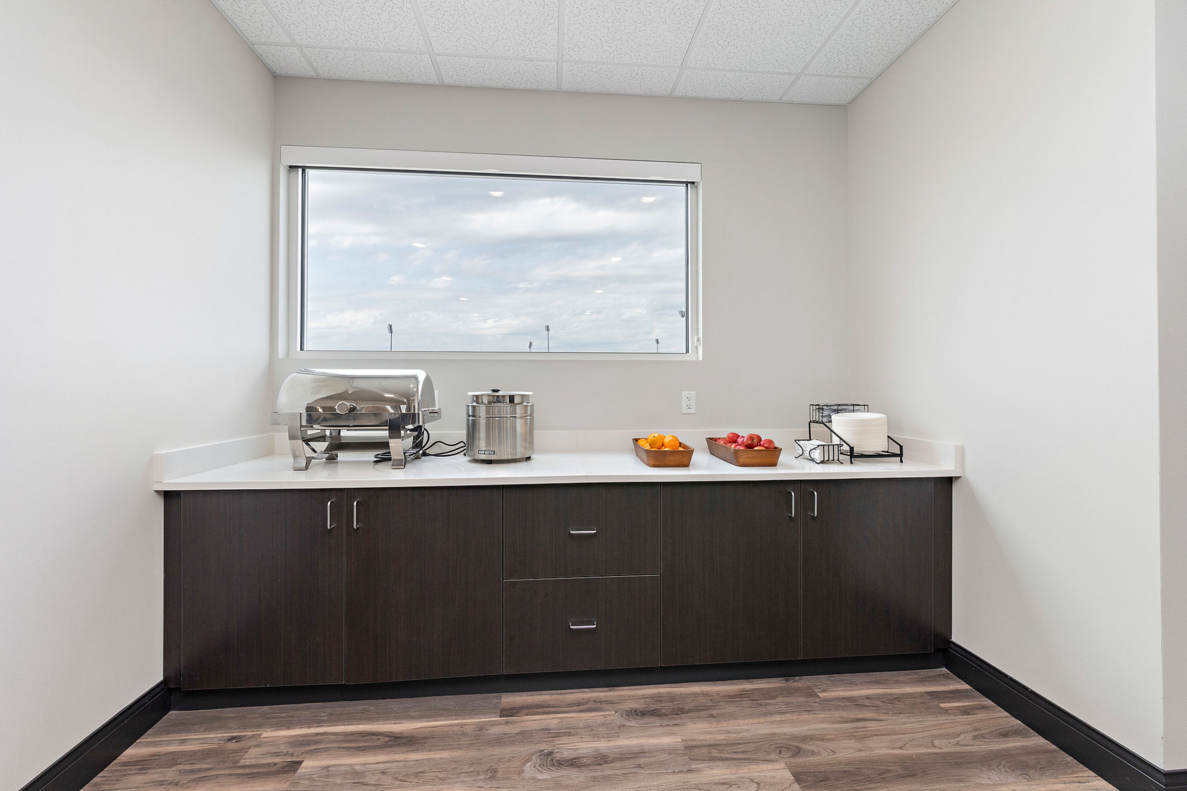 Holiday Inn Express Kansas City North Parkville, an IHG Hotel 4/50