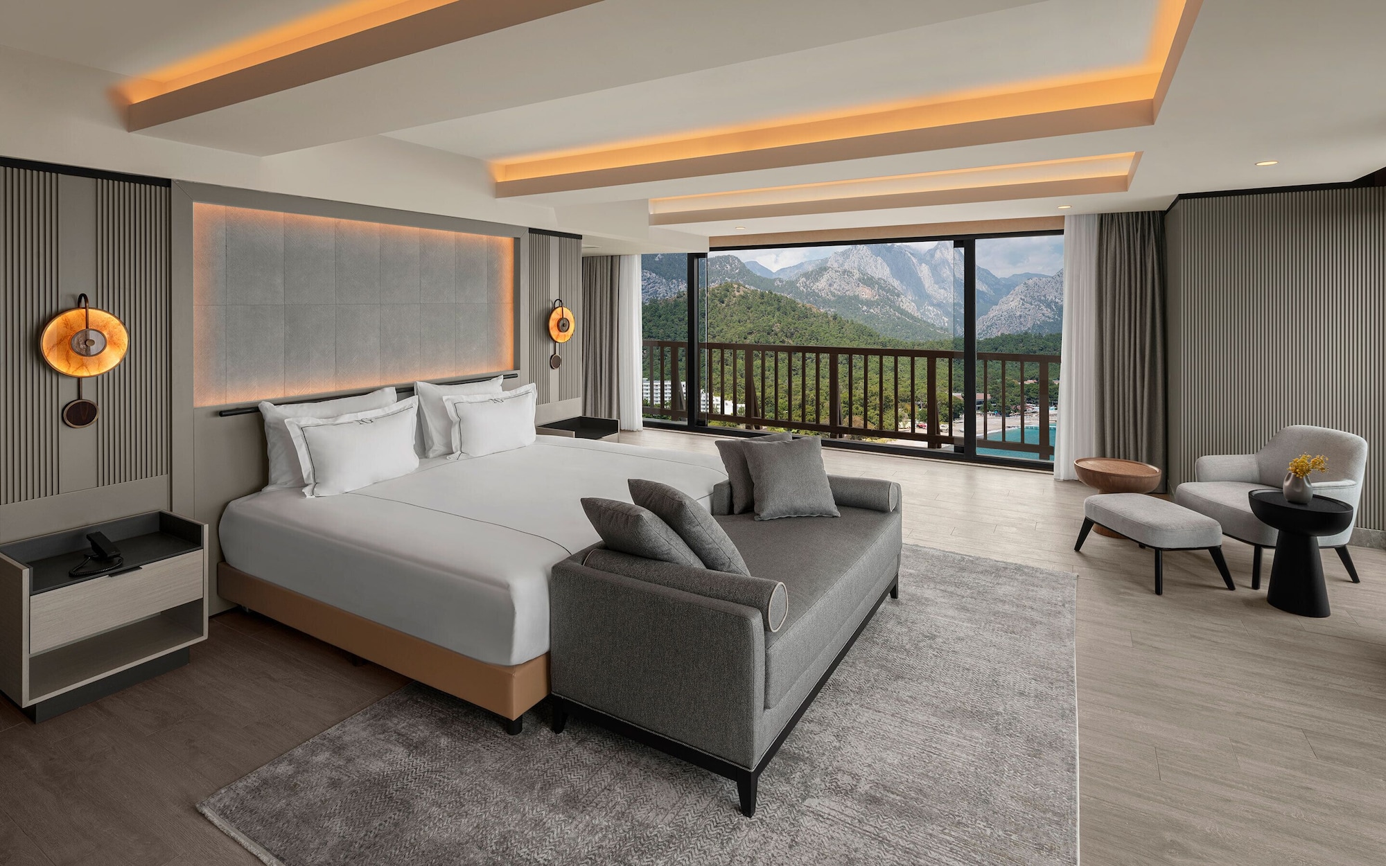 Grand, Unique, Suite, Twin Beds, Sea View, Sofa