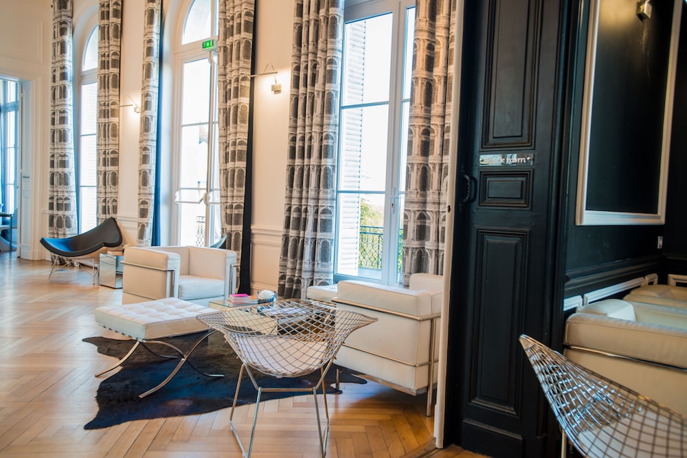 Art Hotel Rochecorbon 25/74