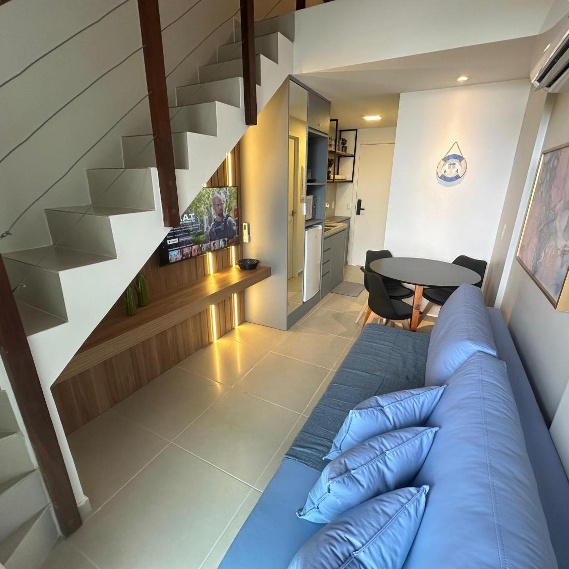 SUNNY HALL BY AFT 45/50