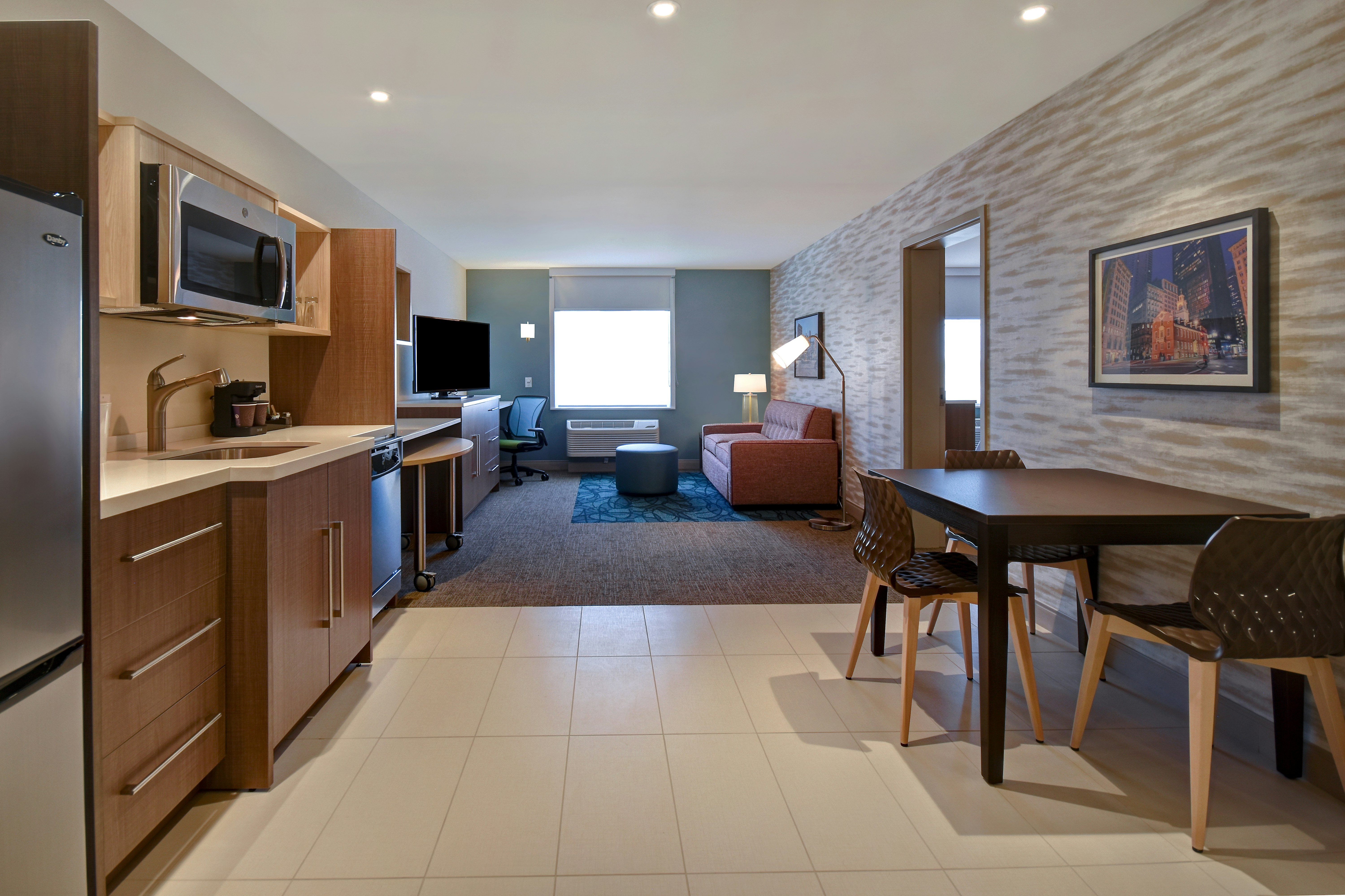 1 BEDROOM, SUITE, KING BED