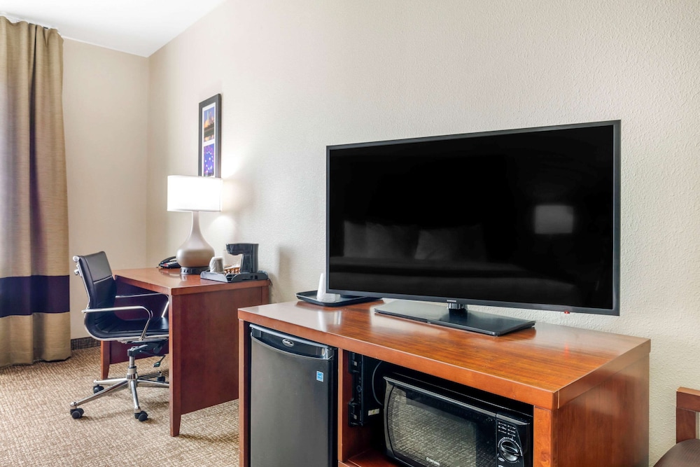 Comfort Inn Near UNT 30/31