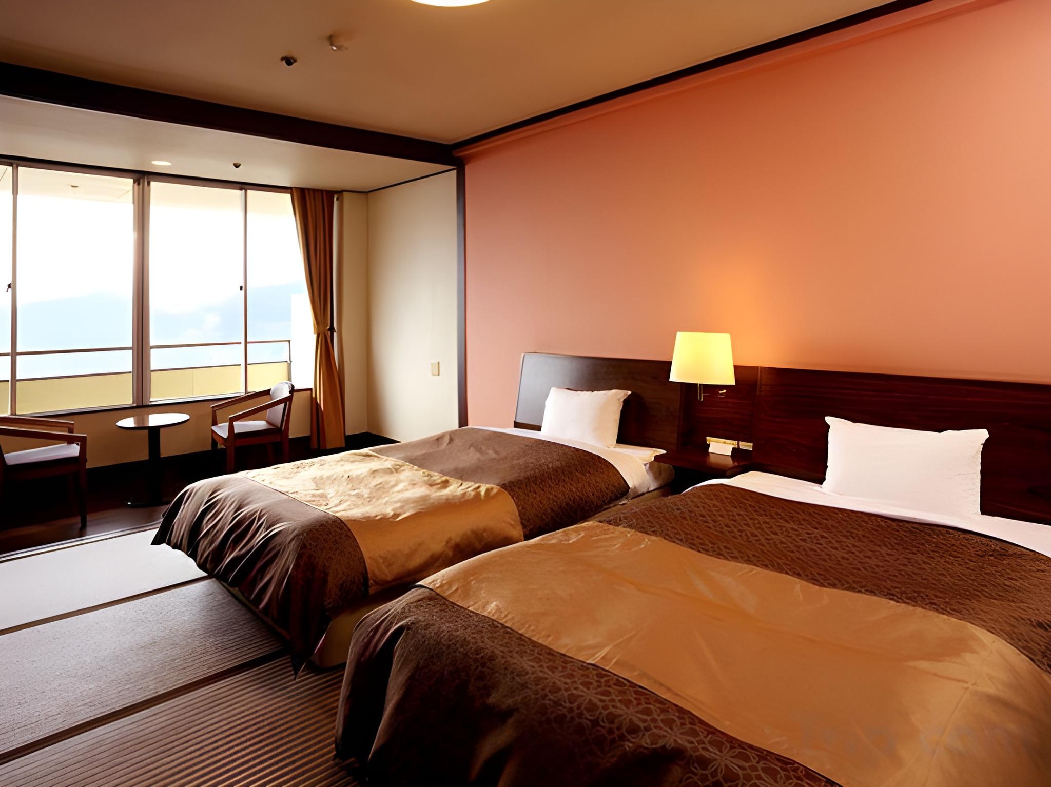 Room, Twin Beds, City Side, Large
