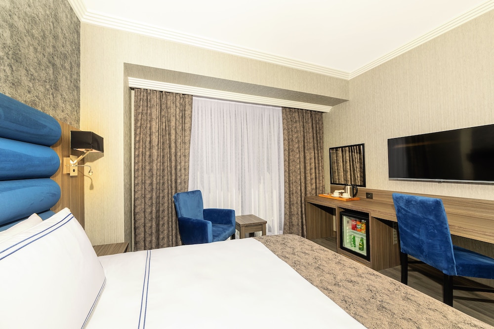 Demiray Hotel 18/50