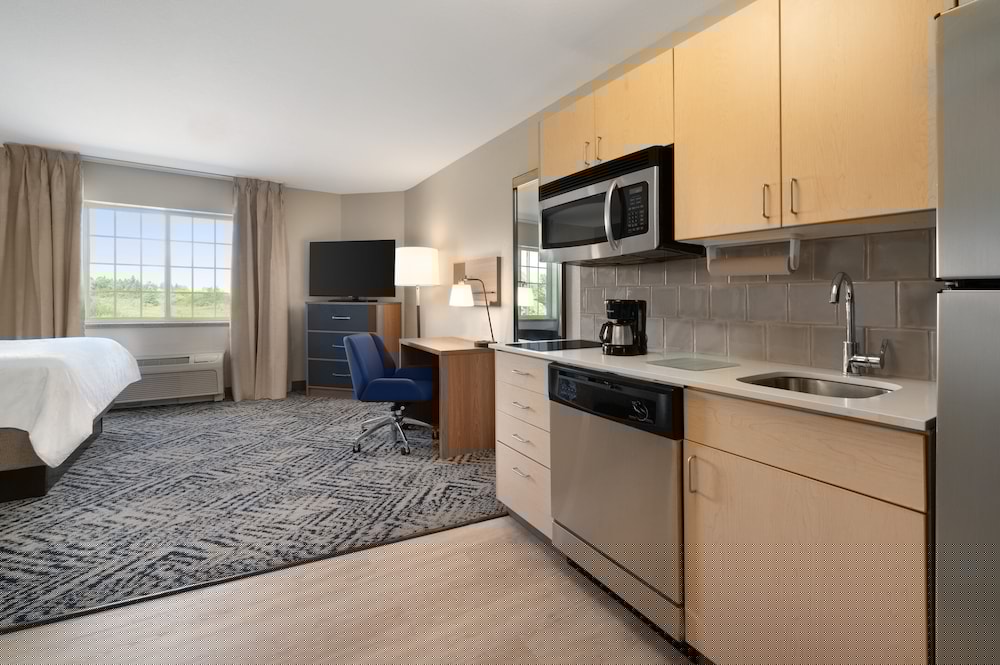 Candlewood Suites Watertown-Fort Drum 27/68