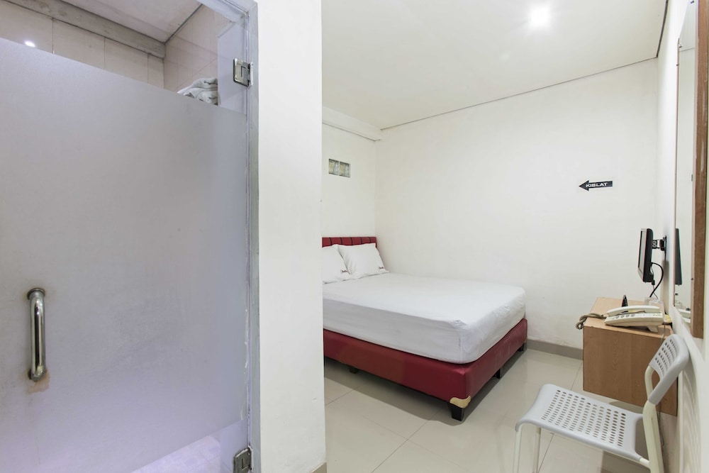 Reddoorz Plus Jalan Pemuda Jakarta 17/34